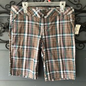 NWT Aeropostale Shorts 3/4